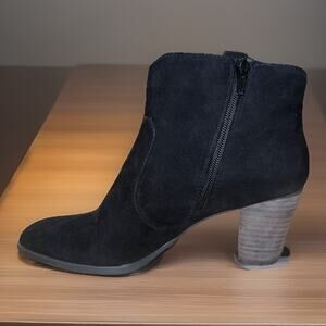 Madeline Girl Black Boot ankle Faux Suede Zip Up Size 8m